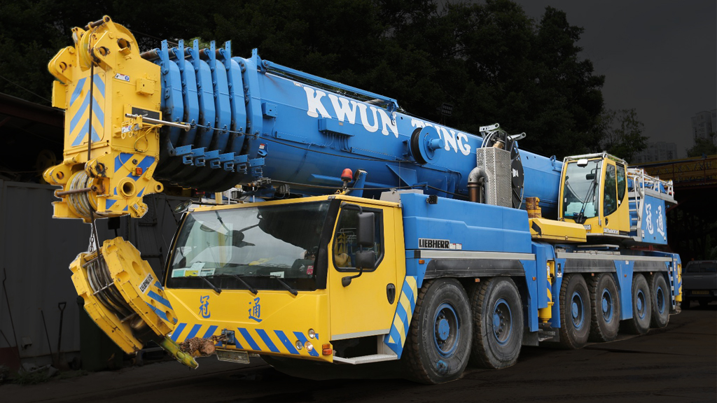 LTM1300-6.2 (300噸吊機) Bver